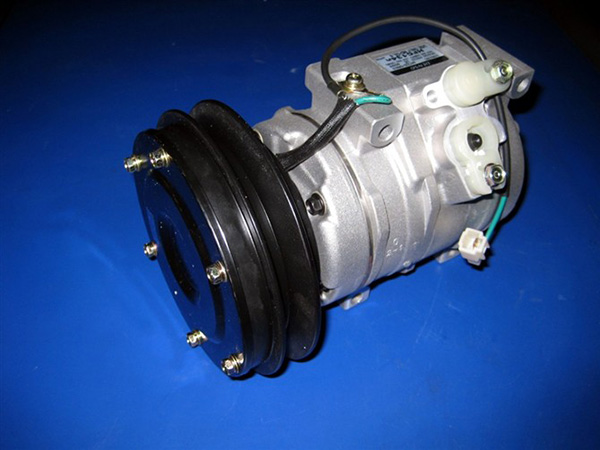 小松挖掘机空气压缩机